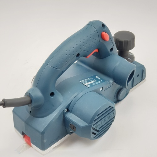 BOSCH กบไฟฟ้า 3นิ้ว 650W รุ่น GHO6500