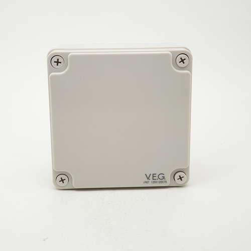 V.E.G. กล่องกันน้ำพลาสติก รุ่น THE-11 125x125x75mm. สีเทา