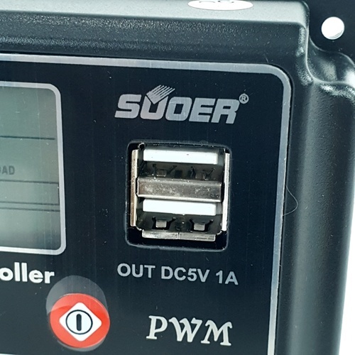 SUOER อุปกรณ์ควบคุมการชาร์จแผงโซลาร์ รุ่น PWM ST-W1220 20A 12V/24V