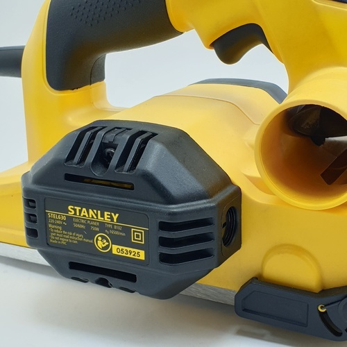 STANLEY กบไสไม้ 750 วัตต์ รุ่น STEL630-B1