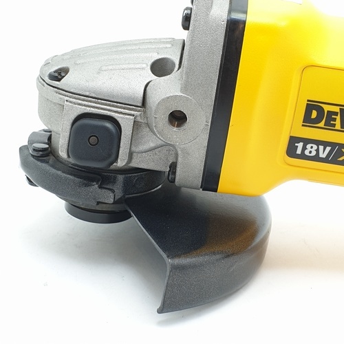 DEWALT เครื่องเจียรไร้สาย 4 นิ้ว 18V รุ่น DCG412N-KR (เฉพาะตัวเครื่อง)