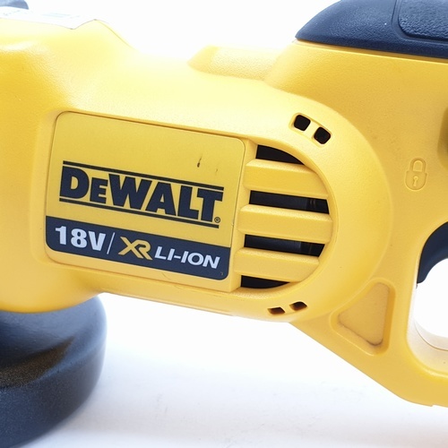 DEWALT เครื่องเจียรไร้สาย 4 นิ้ว 18V รุ่น DCG412N-KR (เฉพาะตัวเครื่อง)