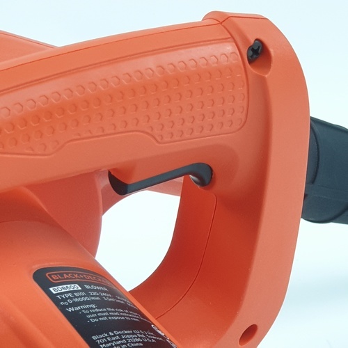 BLACK+DECKER เครื่องเป่าลม 600W รุ่น BDB600-B1