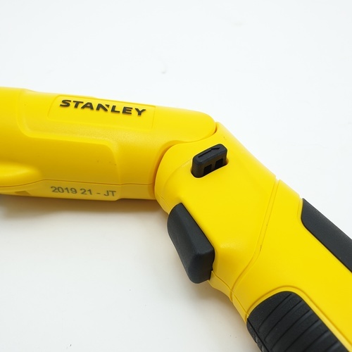 STANLEY ไขควงไฟฟ้าไร้สาย 4V รุ่น SCS4K-B1 + ชุดอุปกรณ์ 30 ชิ้น