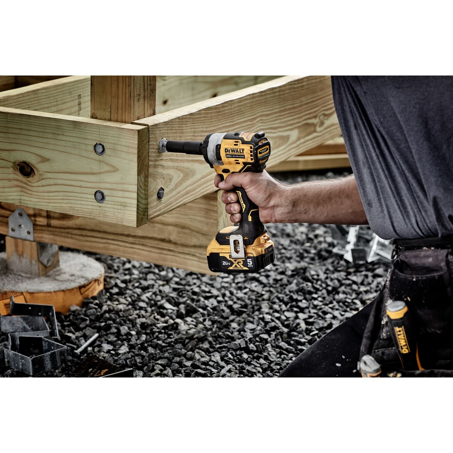 DEWALT บล็อกกระแทกไร้สายไร้แปรงถ่าน 20V Max DCF911N-B1 (เฉพาะตัวเครื่อง)