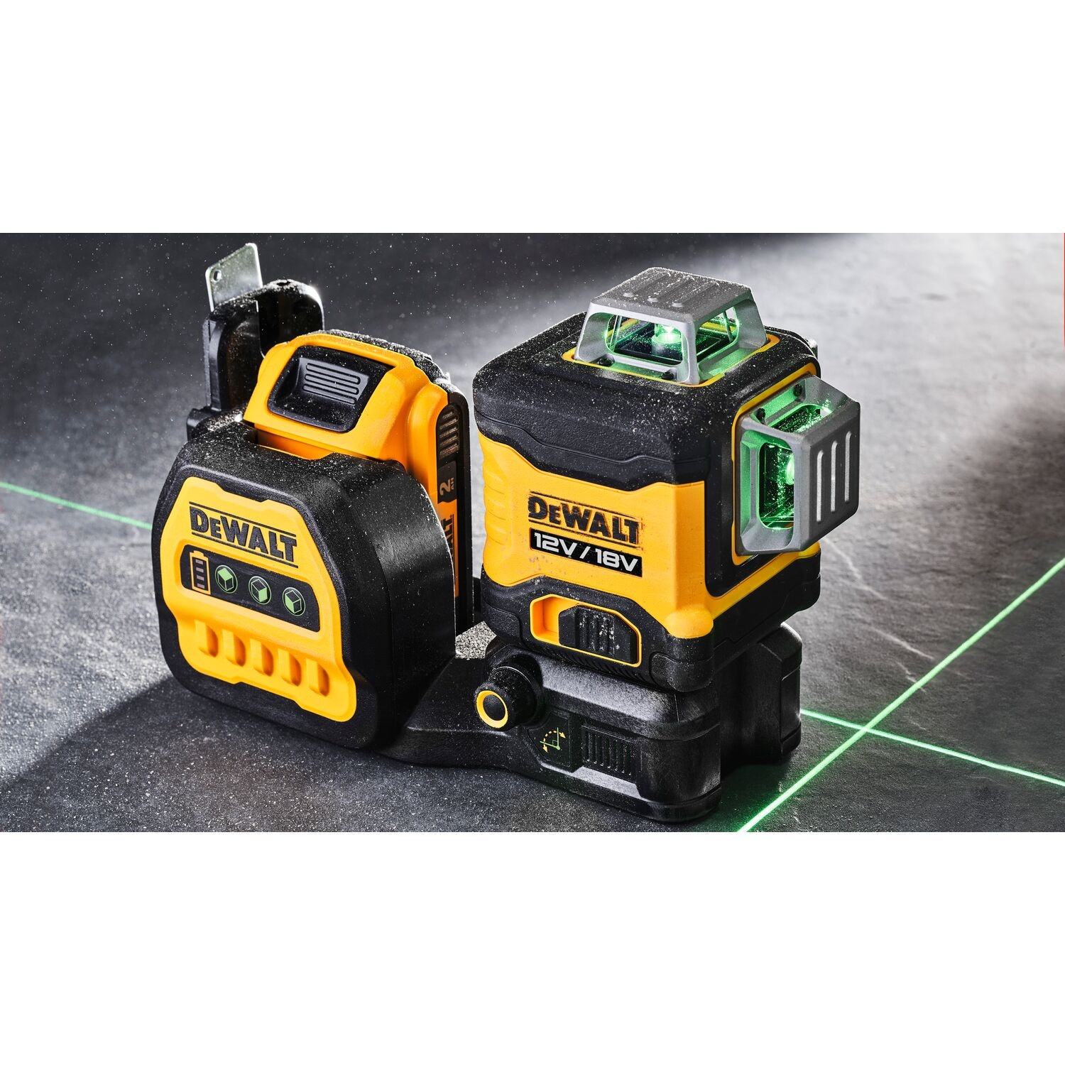 DEWALT เลเซอร์วัดระดับแบบ 3 เส้น 360 องศา DCE089NG18-XJ