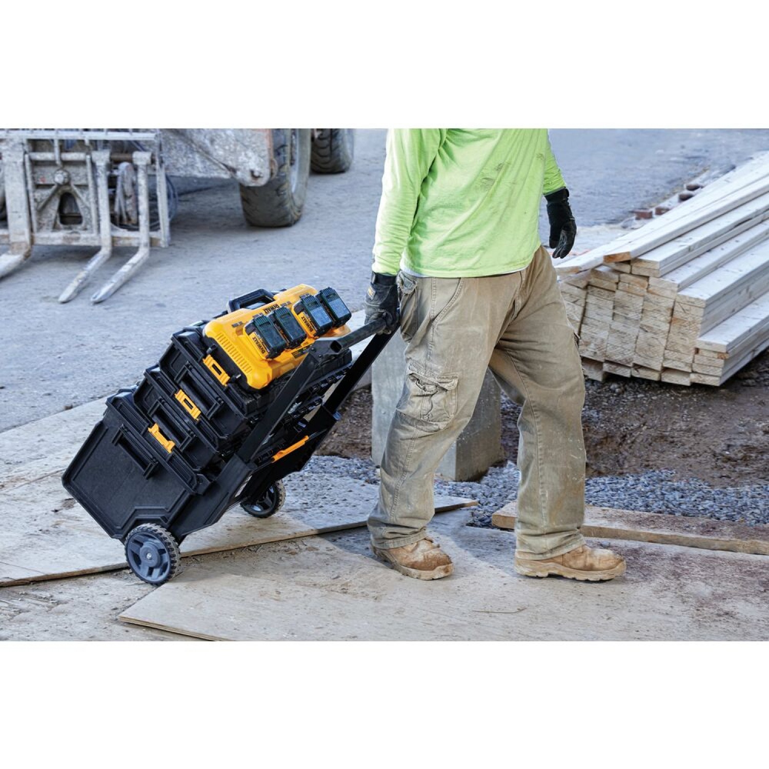 DEWALT แท่นชาร์จแบตเตอรี่ 4 ช่อง 12/20/60V Max DCB104-QW