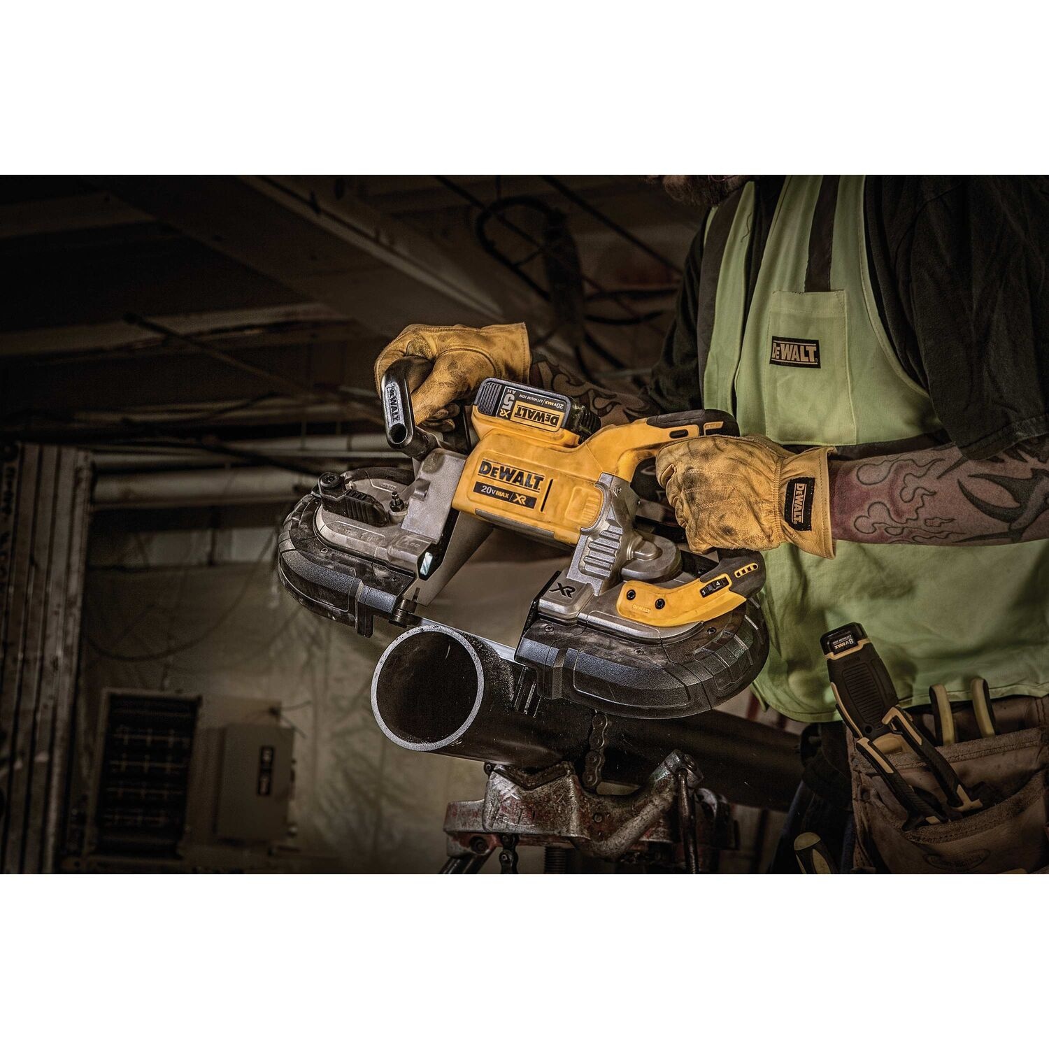 DEWALT เลื่อยสายพานไร้สายไร้แปรงถ่าน 18V(20V Max) DCS374N-KR เฉพาะตัวเครื่อง