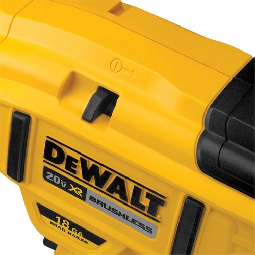 DEWALT เครื่องยิงตะปูไร้สาย 20V Max 18GA (เฉพาะตัวเครื่อง) รุ่น DCN680B