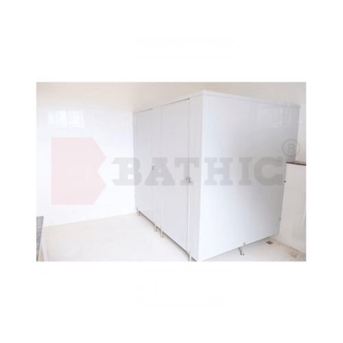 BATHIC ผนังห้องน้ำ PVC บานพาร์ติชั่น 130x162ซม. สีครีม