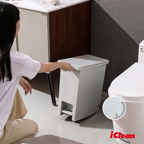 ICLEAN ถังขยะฝาเปิดมีที่เหยียบทรงเหลี่ยม 12 ลิตร รุ่น XHL-4282 ขนาด 18.7×33.5×37.3 ซม. สีเทา